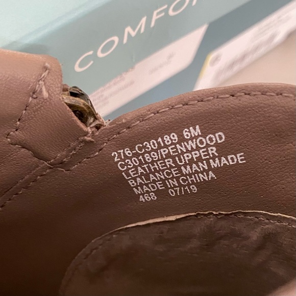 Cliffs like-new in box wedge boot - Picture 8 of 8